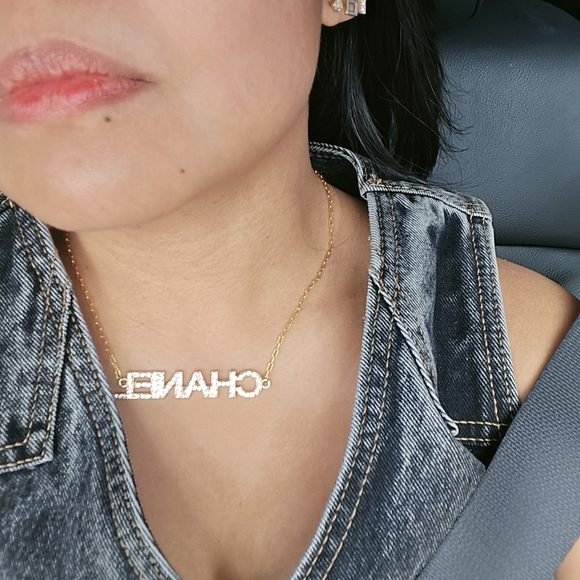 Chanel text necklace in gold plated necklace - Picture 1 of 3